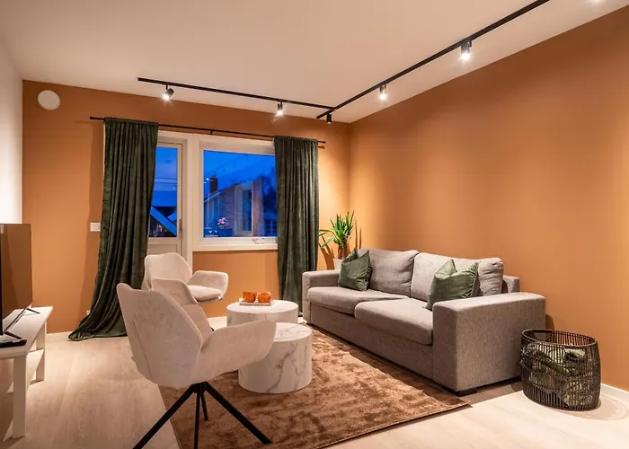 Apartament Groups And Families - Parking & Near Attraction Tromsø