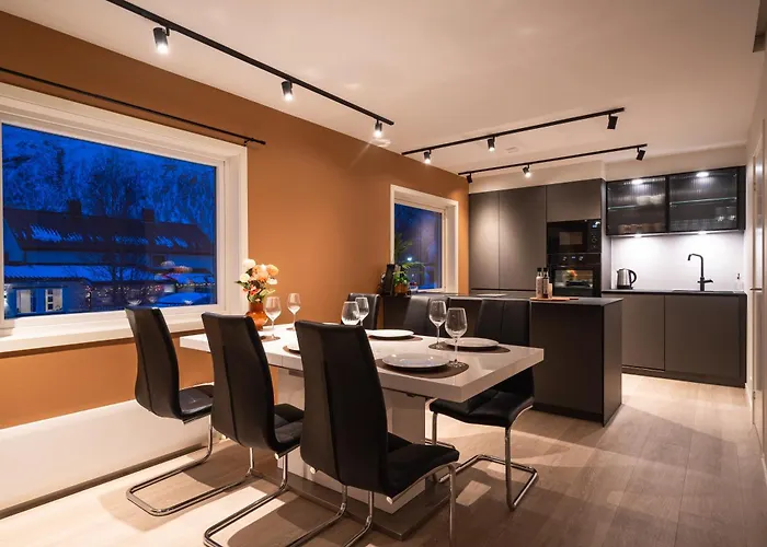 Groups And Families - Parking & Near Attraction Apartament